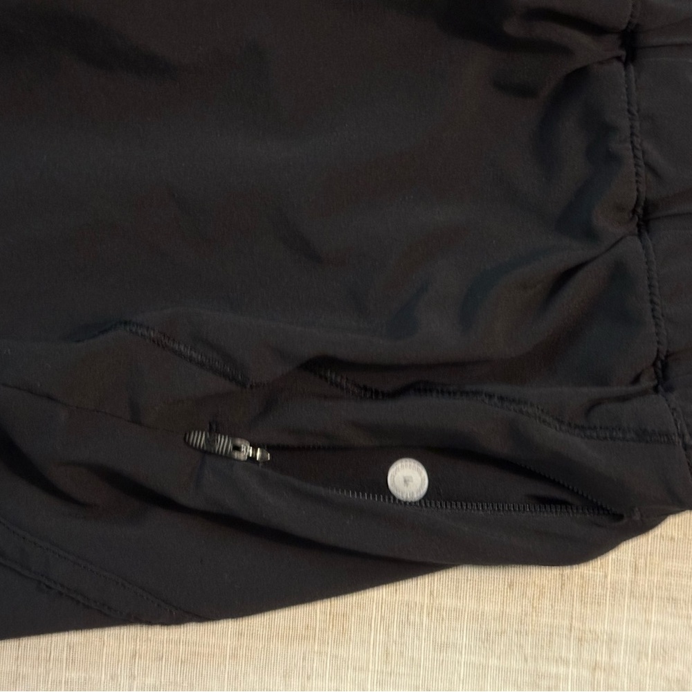 Track That High-Rise Lined Short 5" size 4 great condition - Picture 7 of 8